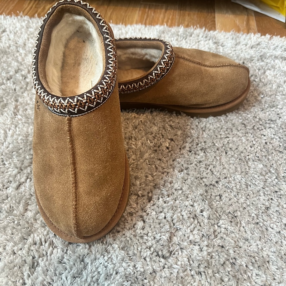 Ugg chestnut slippers